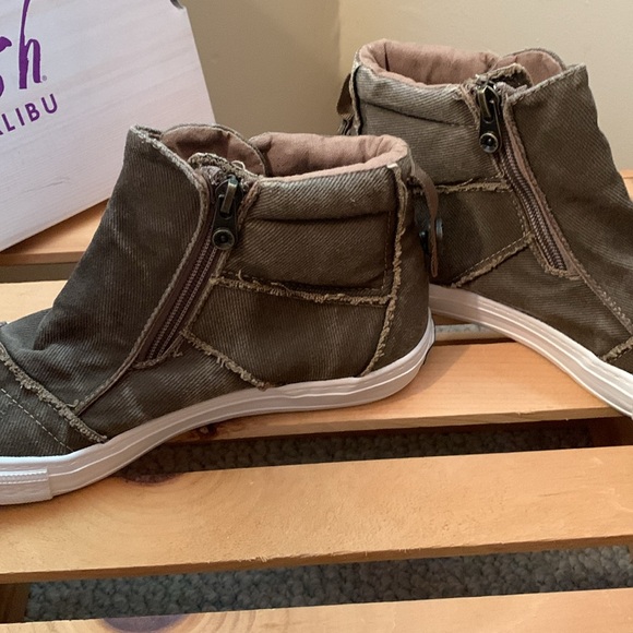Blowfish Malibu High-Top Sneakers - Picture 3 of 13